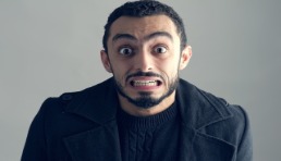 担心运输延误，美国卖家亲自来中国取货！